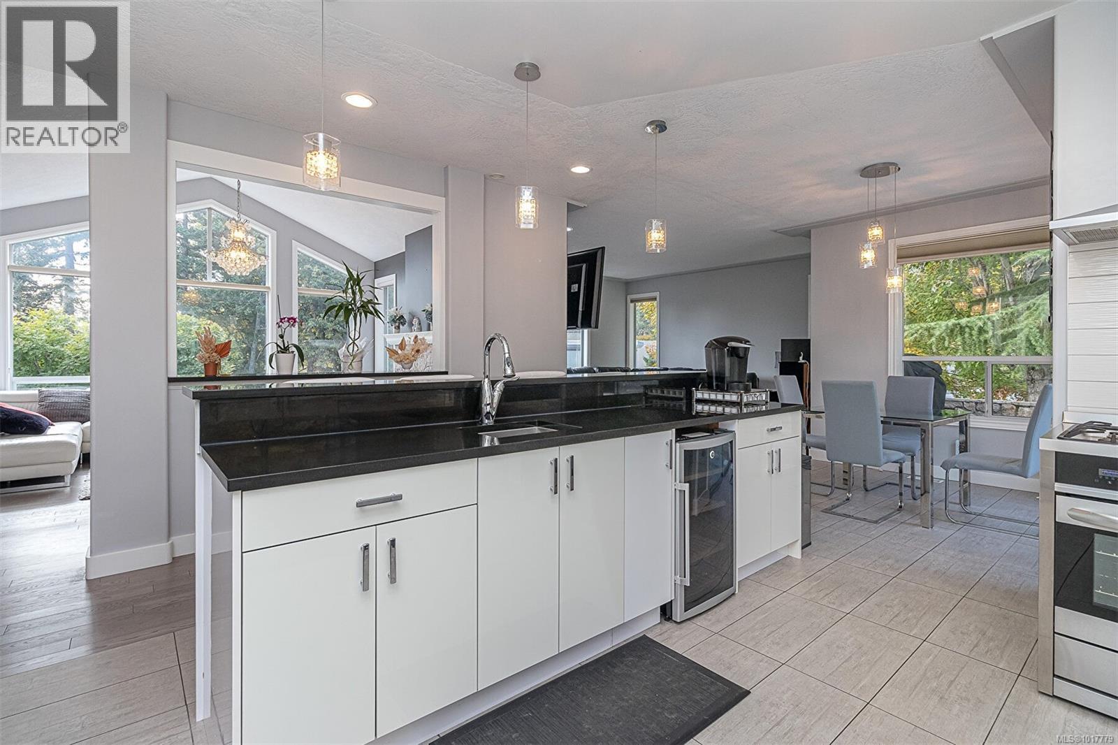  1062 Valewood Trail, Saanich
