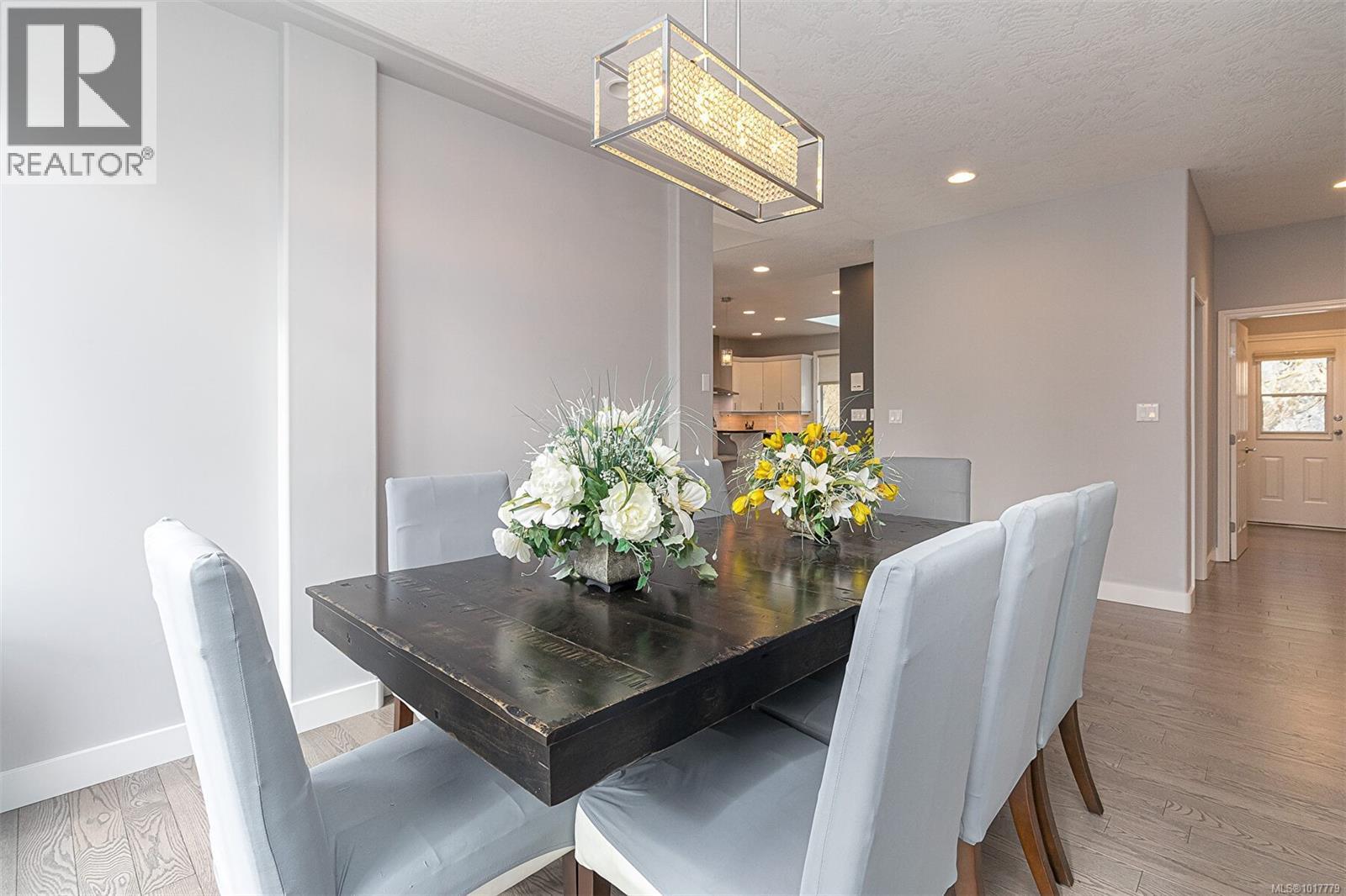  1062 Valewood Trail, Saanich