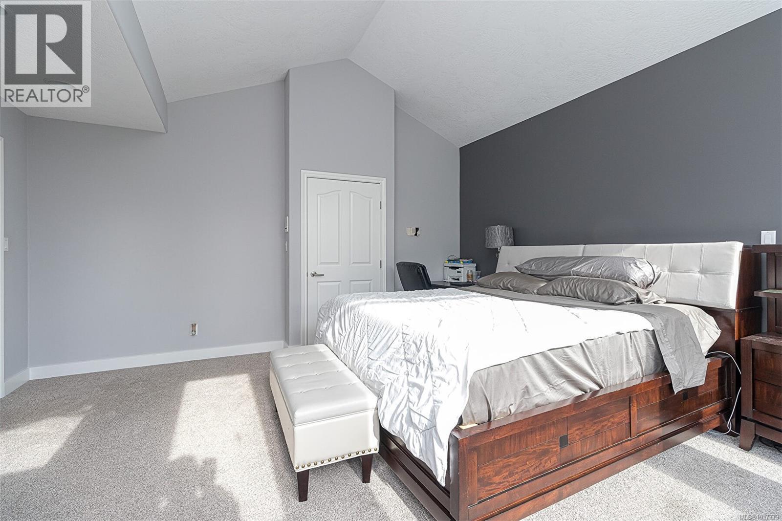  1062 Valewood Trail, Saanich