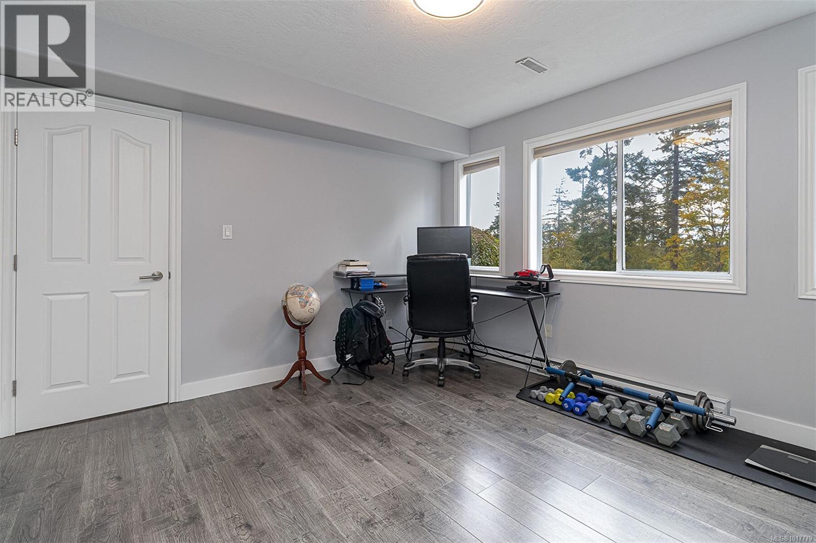  1062 Valewood Trail, Saanich