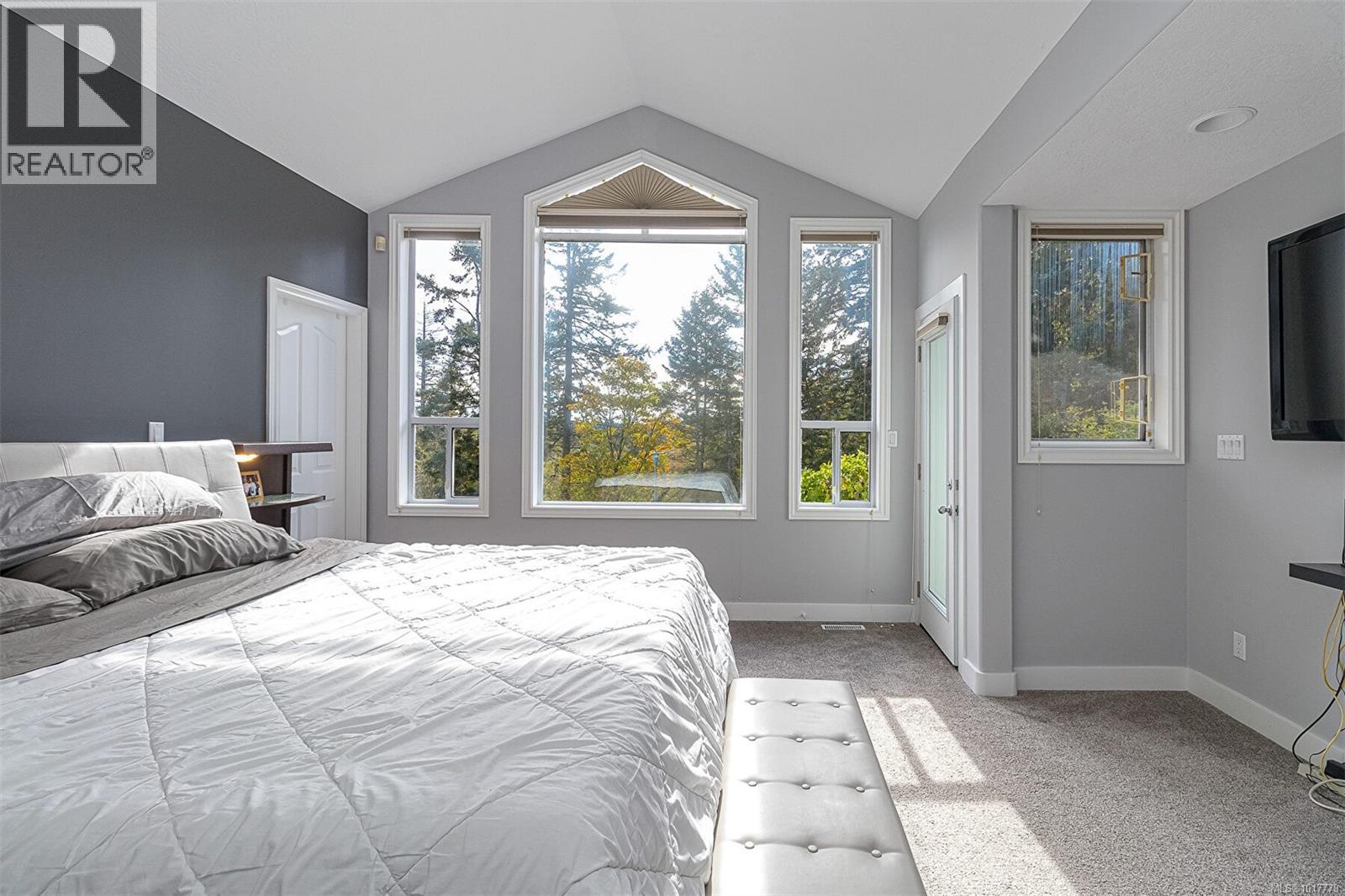  1062 Valewood Trail, Saanich