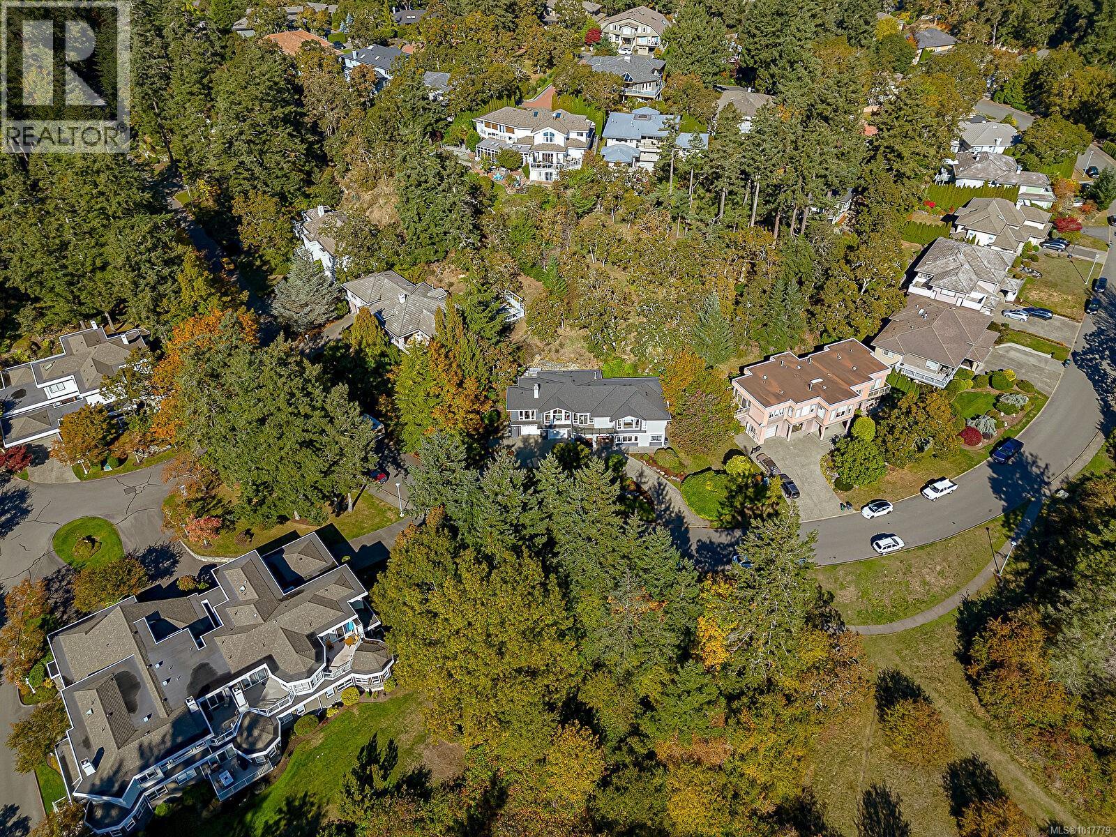  1062 Valewood Trail, Saanich
