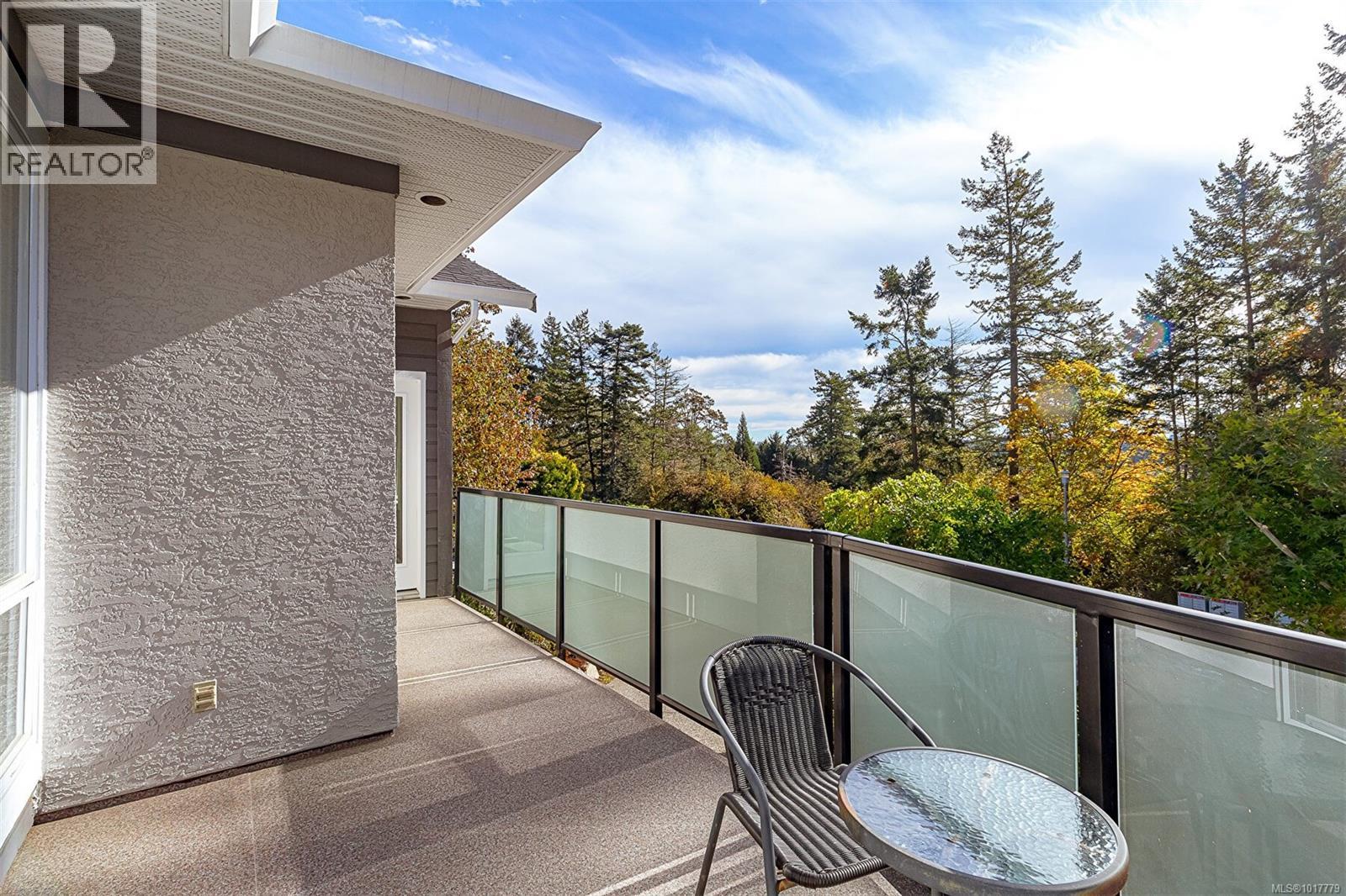  1062 Valewood Trail, Saanich