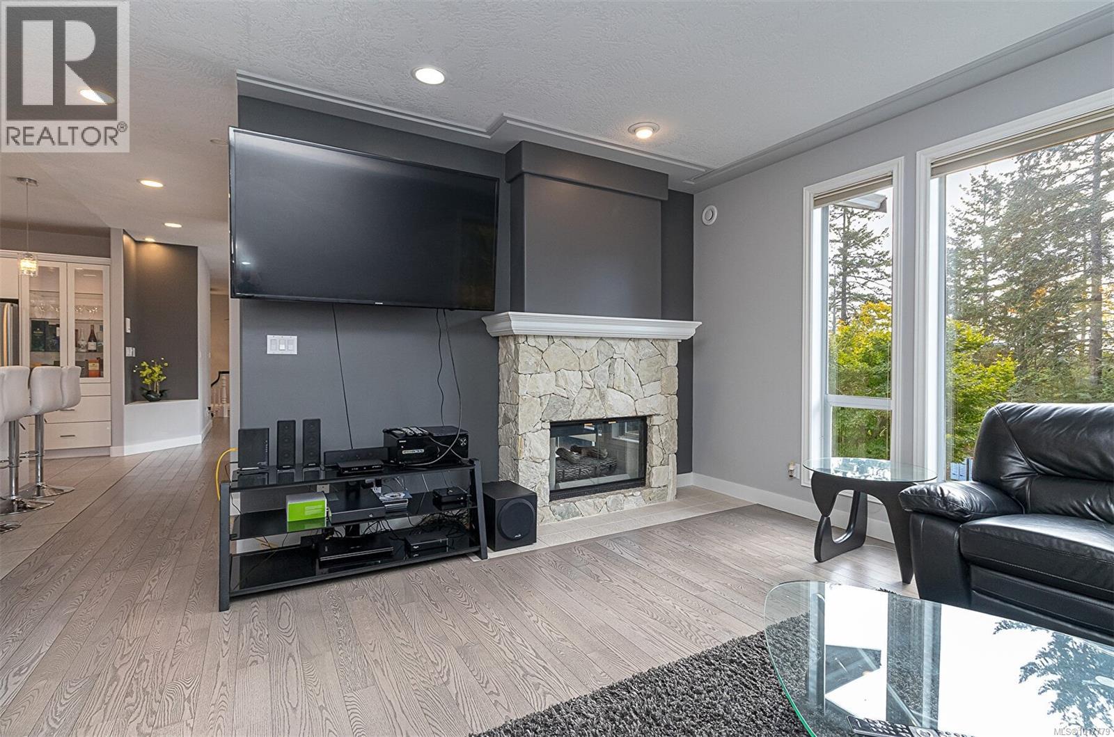  1062 Valewood Trail, Saanich