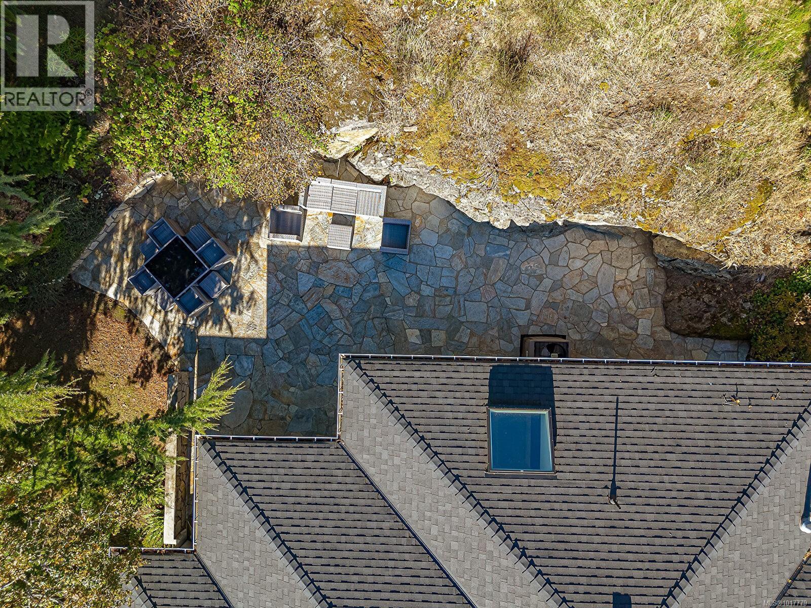  1062 Valewood Trail, Saanich