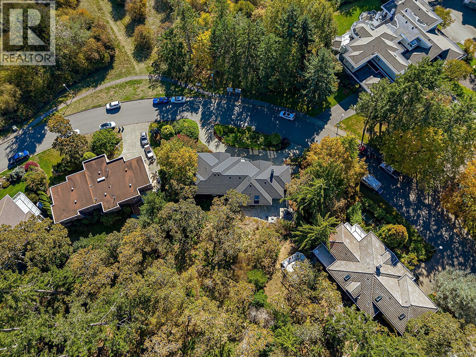  1062 Valewood Trail, Saanich