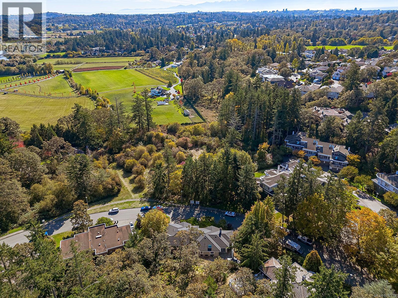  1062 Valewood Trail, Saanich