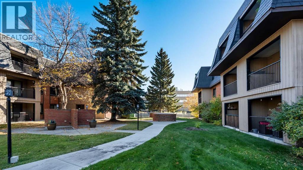 Single Family House for Sale in  B  Street NW Varsity Calgary 