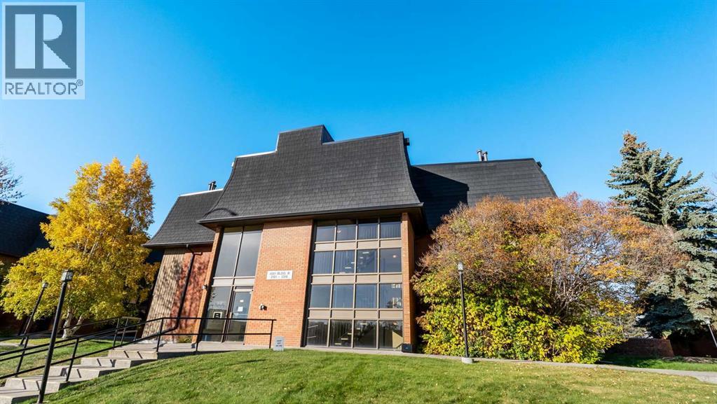 2208, 4001B 49 Street NW, Calgary, Alberta