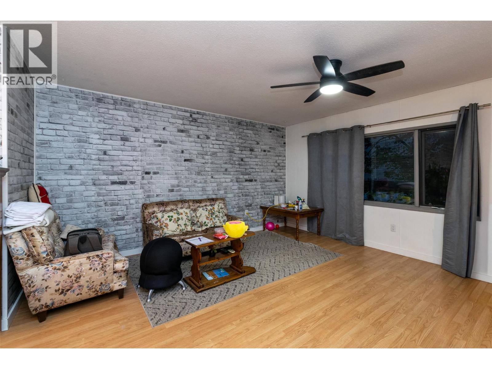 261 Alexander Street Northeast, Salmon Arm