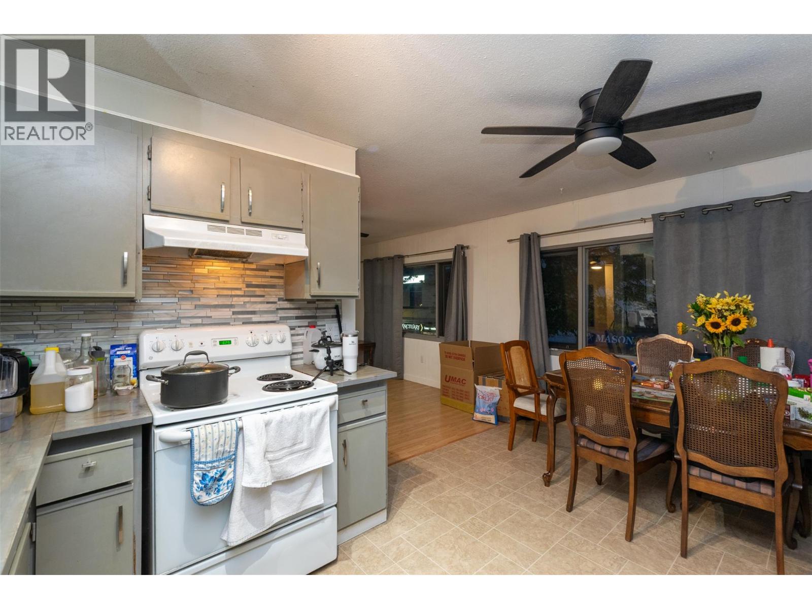 261 Alexander Street Northeast, Salmon Arm