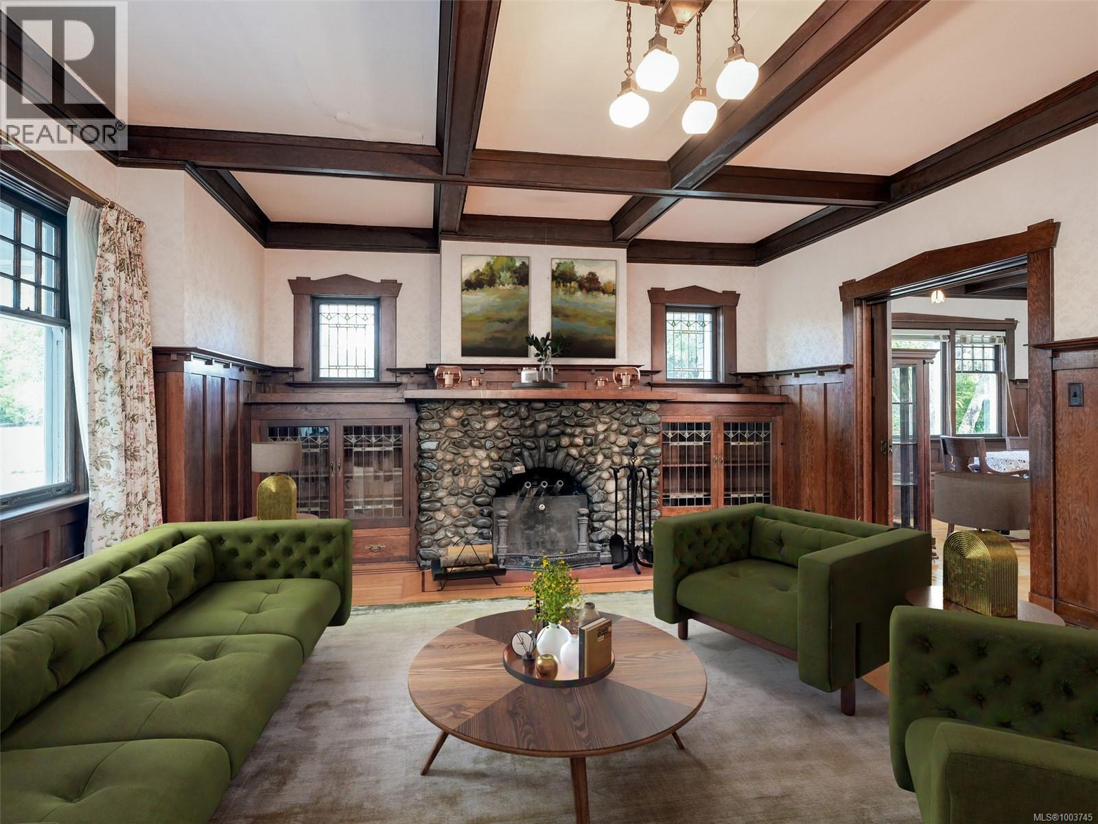  273 Linden Avenue, Victoria