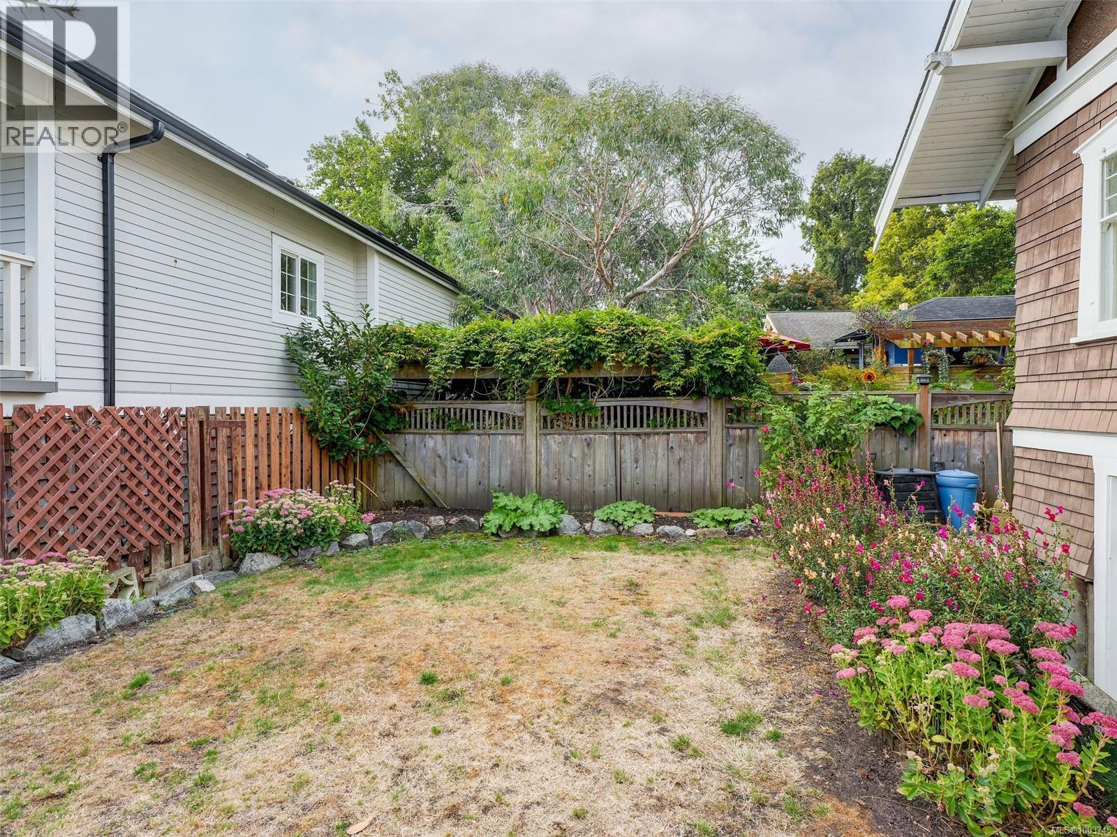  273 Linden Avenue, Victoria