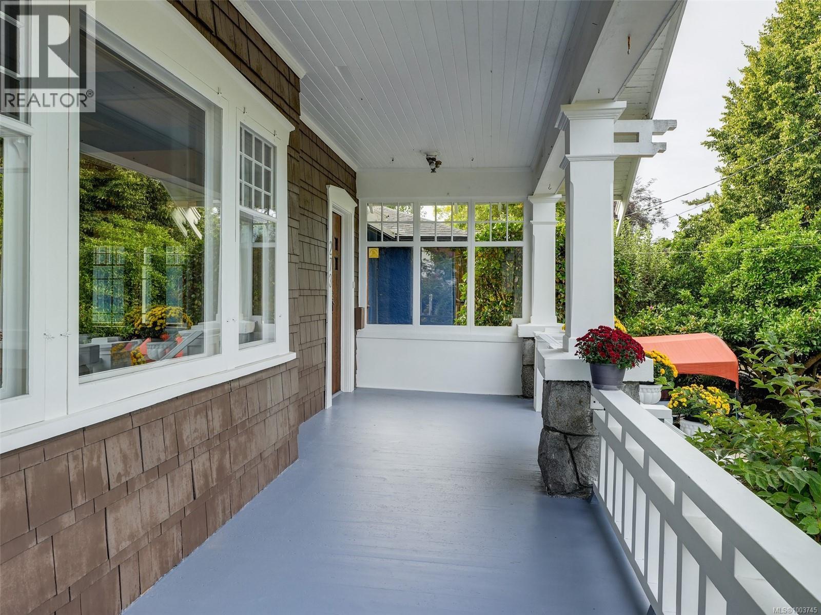  273 Linden Avenue, Victoria