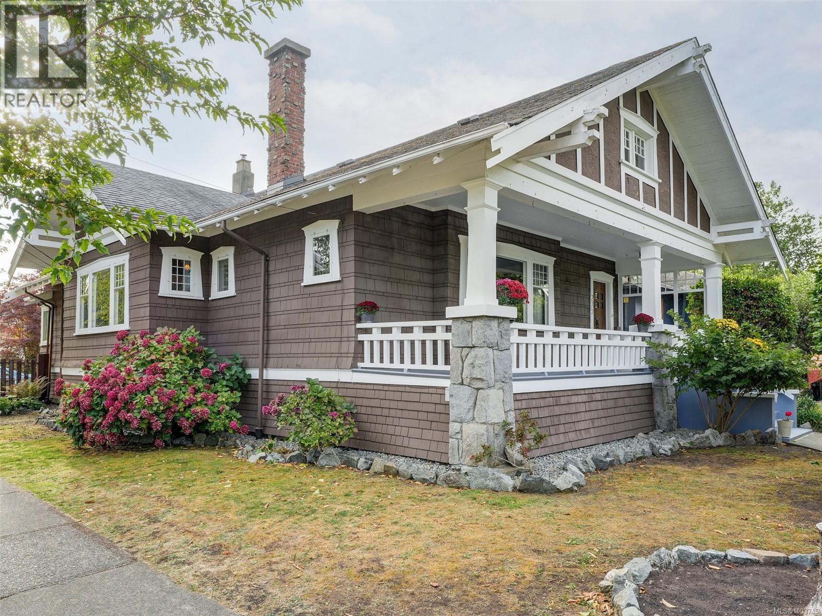  273 Linden Avenue, Victoria