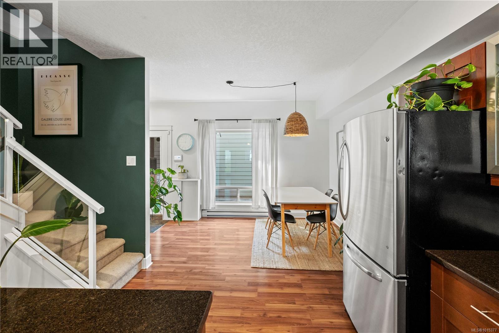 203 785 Station Avenue, Langford