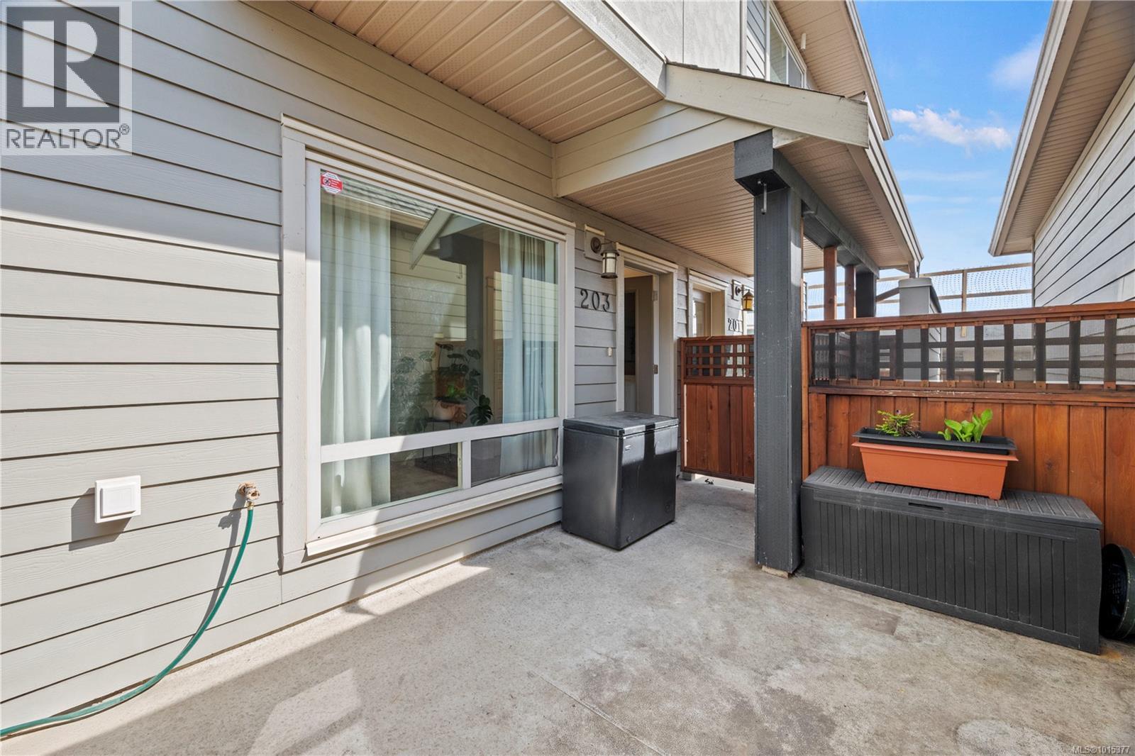 203 785 Station Avenue, Langford