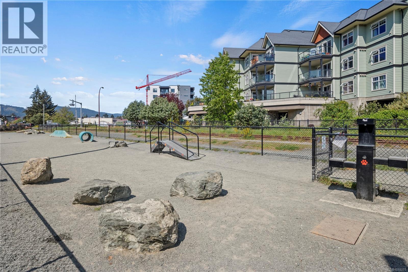 203 785 Station Avenue, Langford