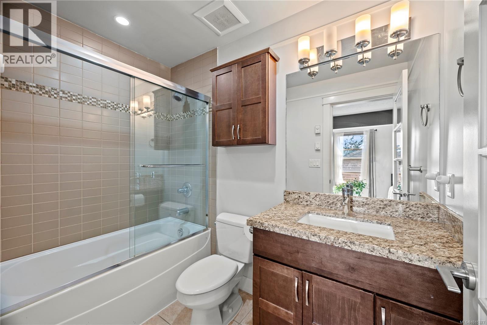 203 785 Station Avenue, Langford