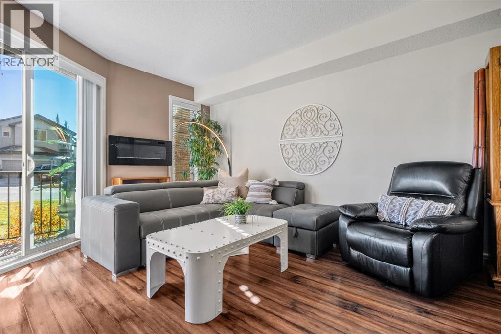 15 Sunset Square, Cochrane