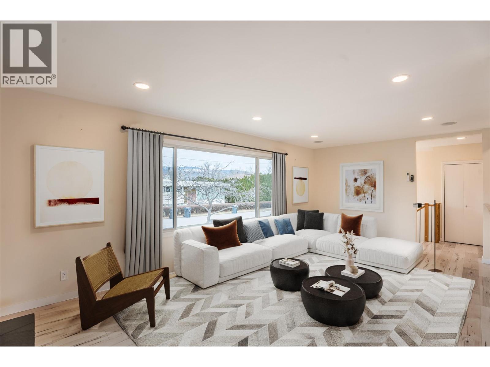  5010 CROIL Avenue, Summerland