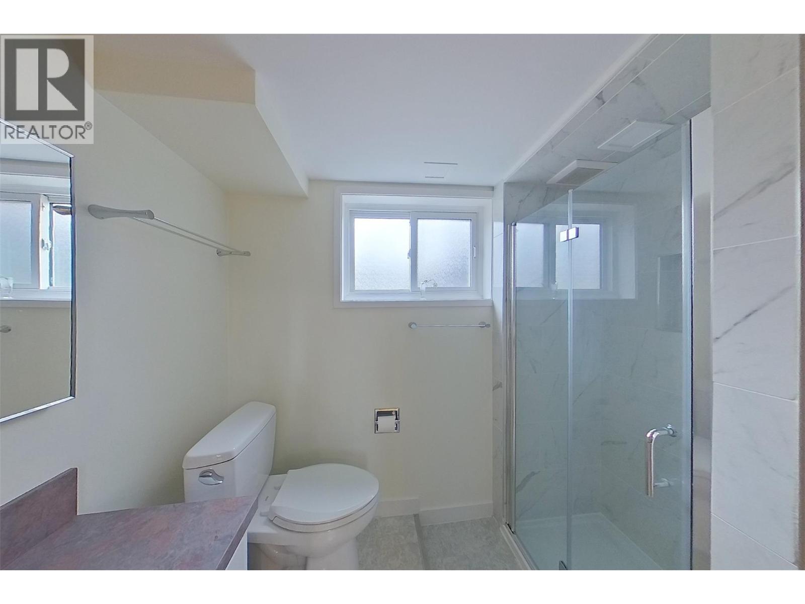  5010 CROIL Avenue, Summerland