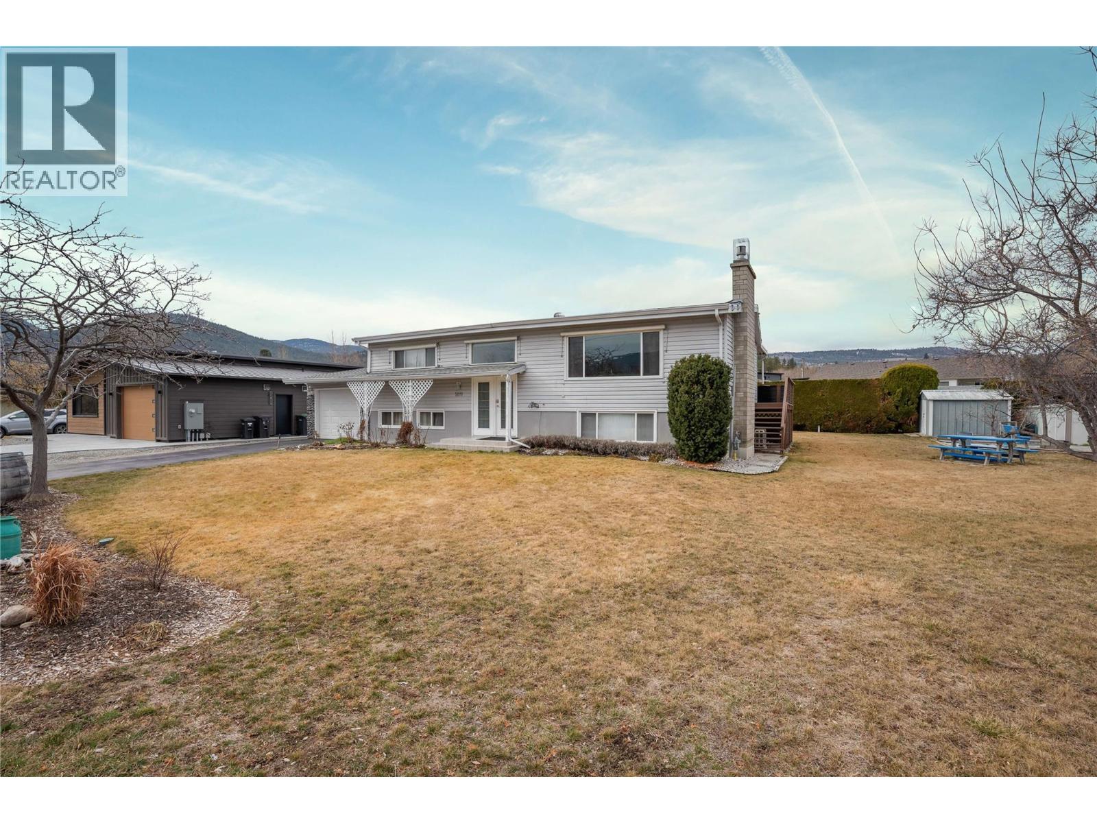 5010 CROIL Avenue, Summerland