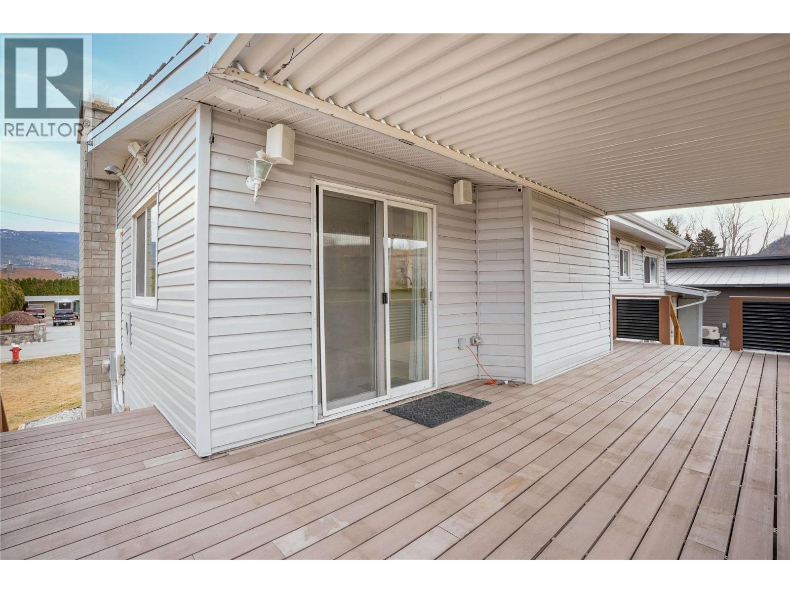  5010 CROIL Avenue, Summerland