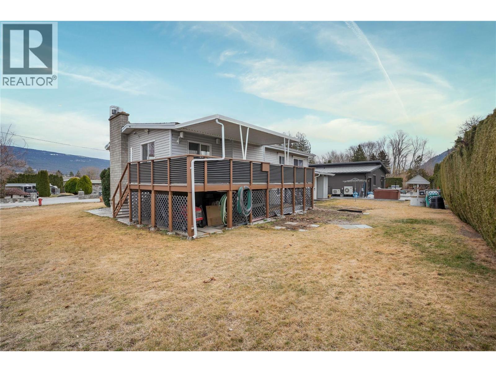  5010 CROIL Avenue, Summerland