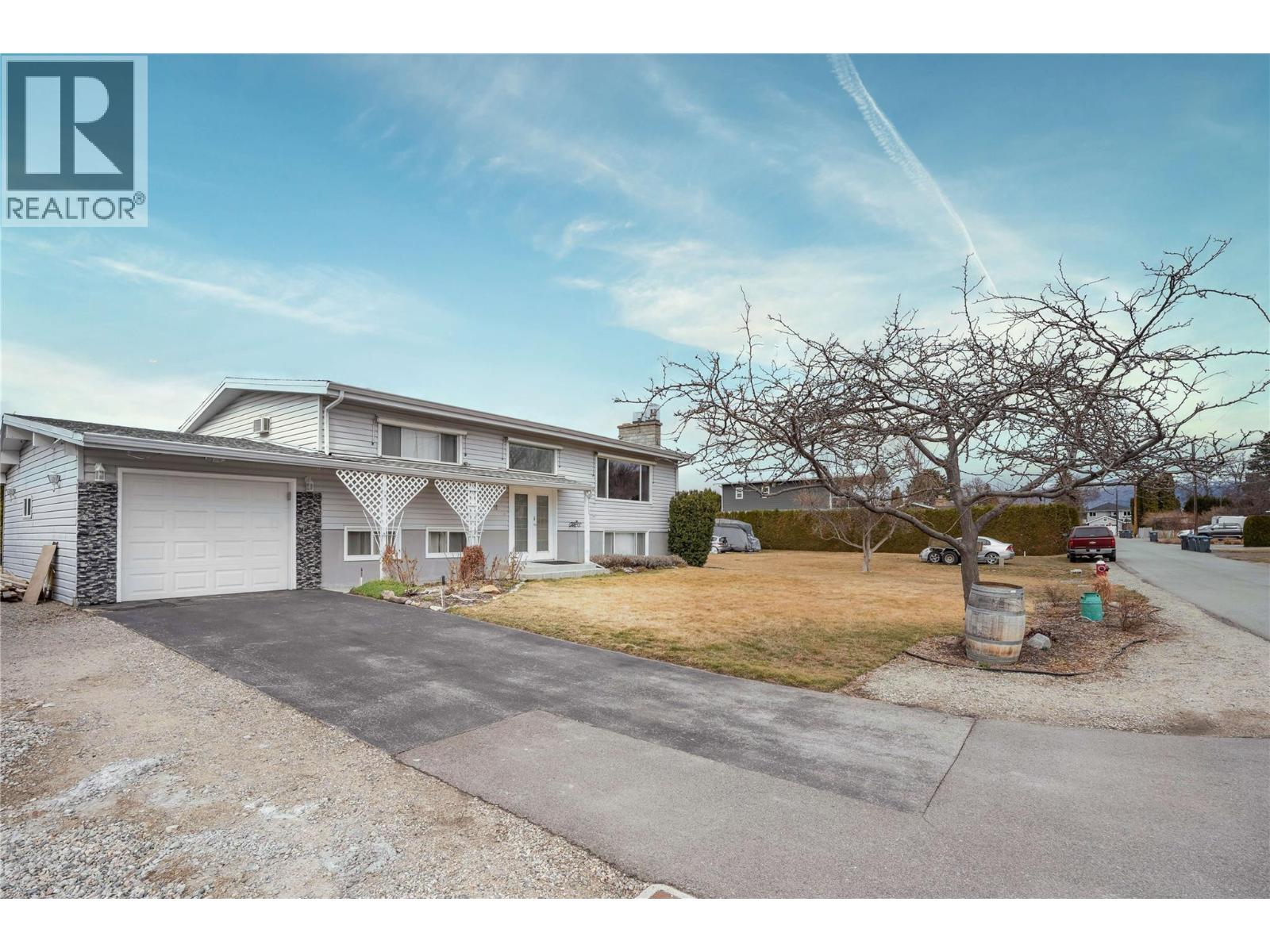  5010 CROIL Avenue, Summerland