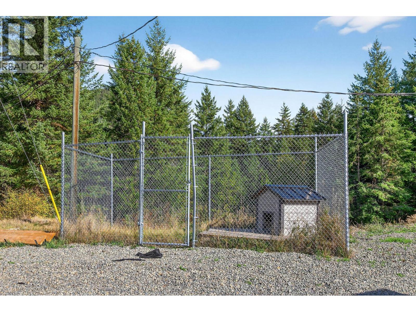 888 BARRIERE LAKES ROAD - 42