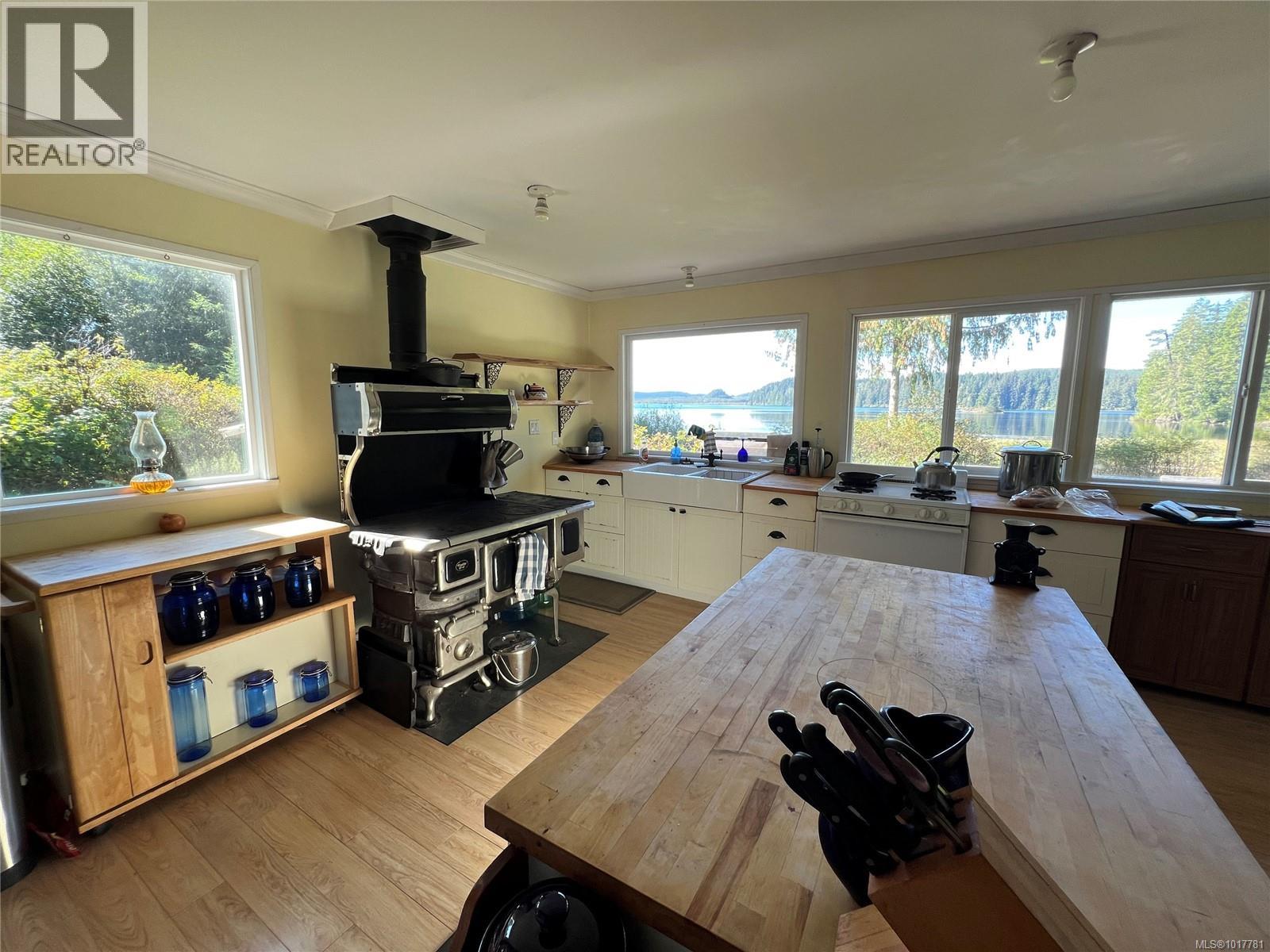 0 Rupert Inlet - 6