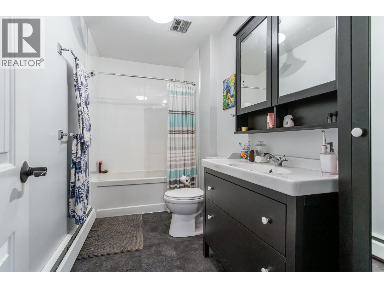 2210 HOPE STREET, Port Moody