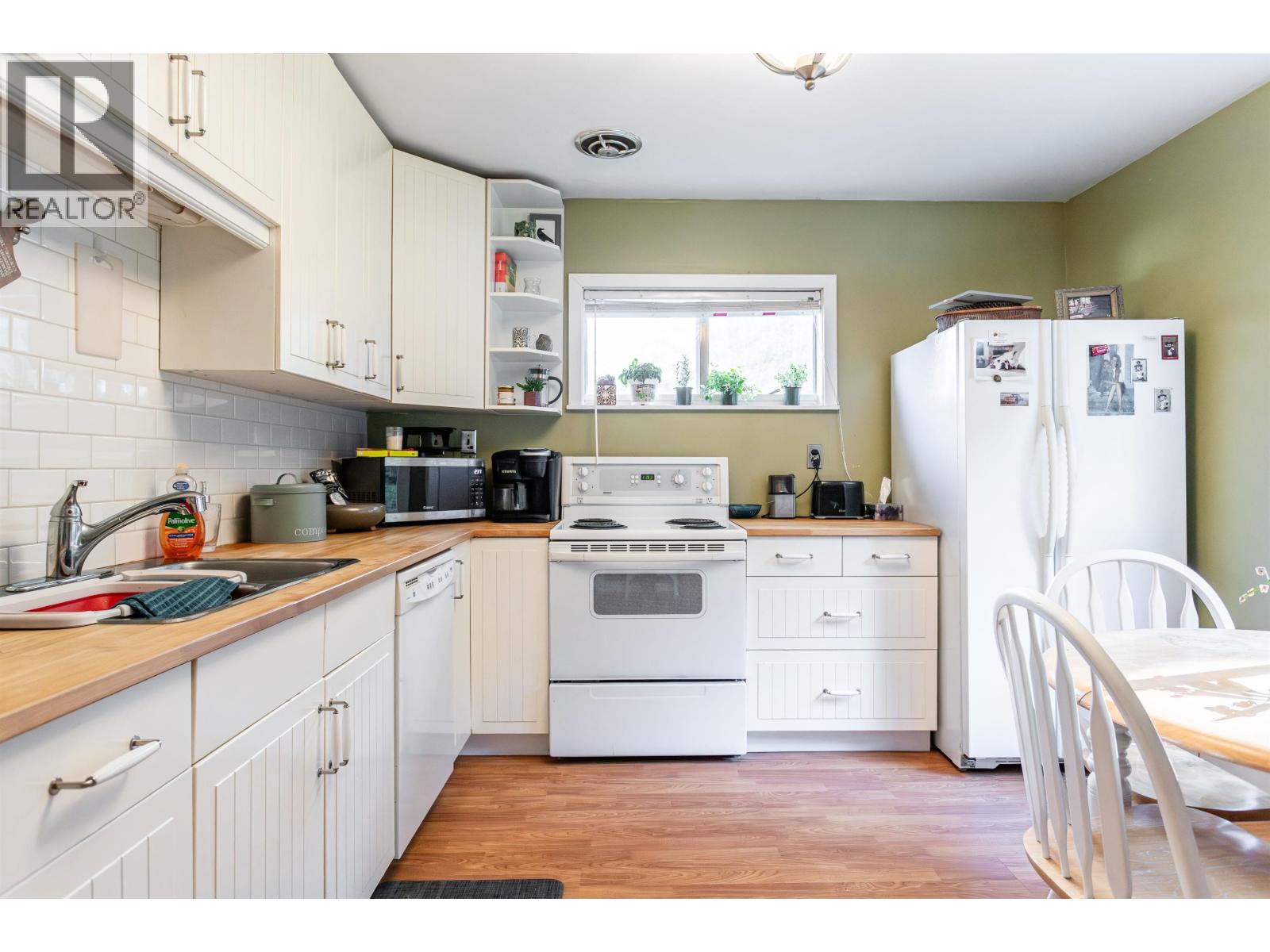 2210 HOPE STREET, Port Moody