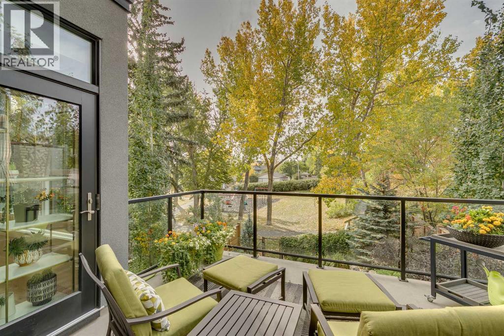 Single Family House for Sale in   Avenue SW Bankview Calgary 