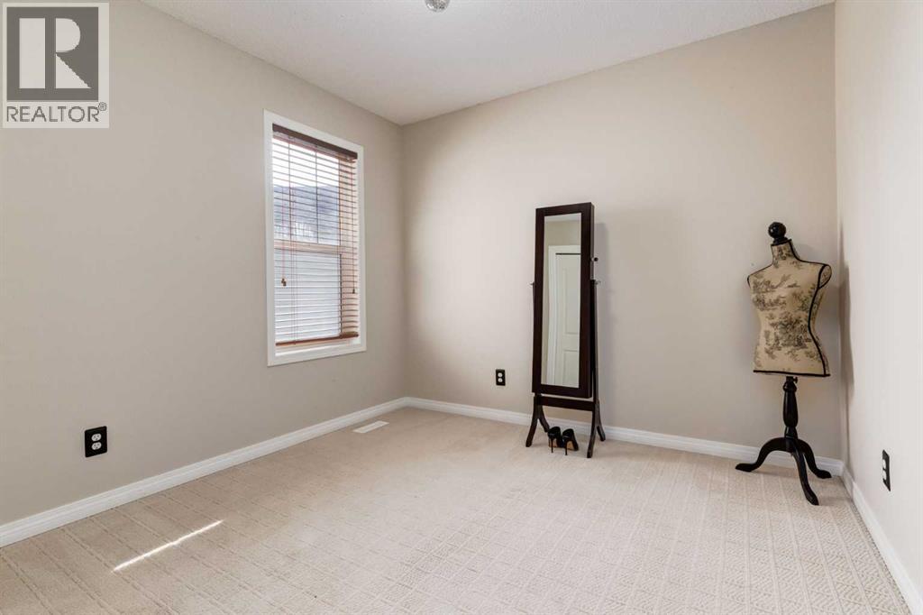 Single Family House for Sale in  Everglen Crescent SW Evergreen Calgary 