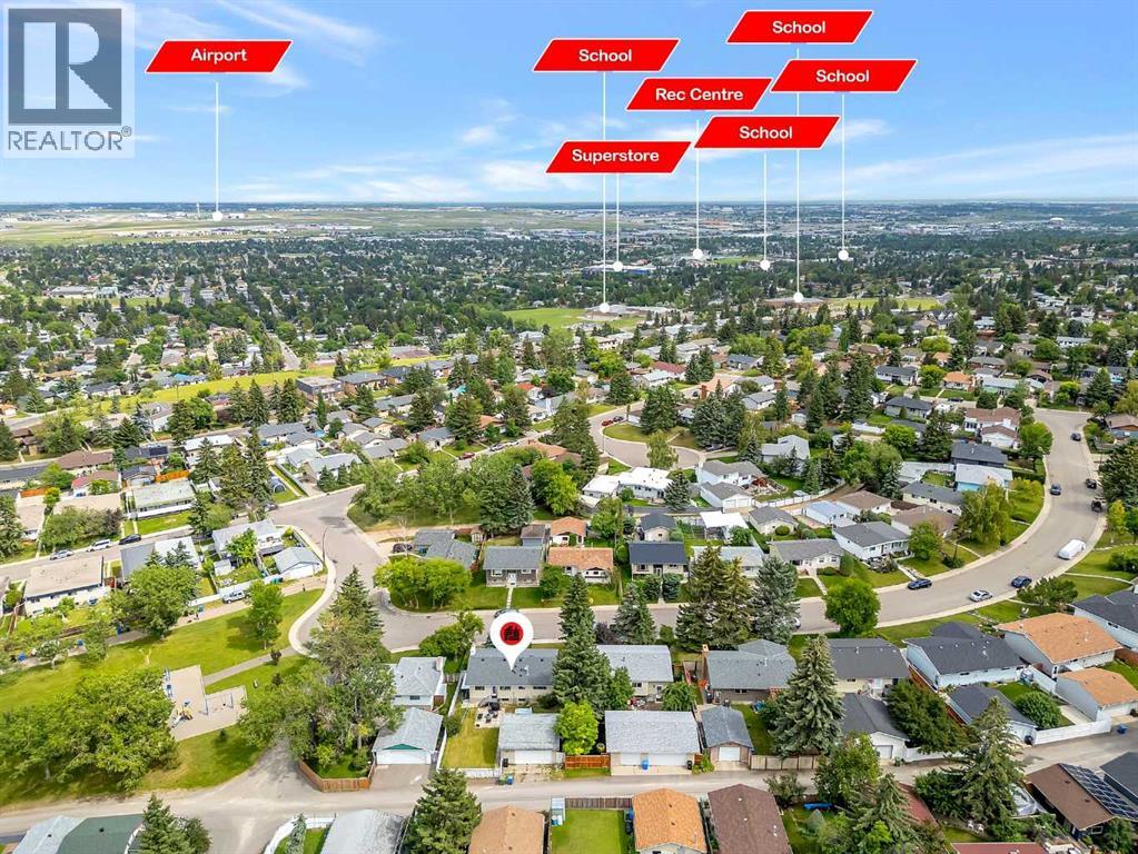 Single Family House Bi-level for Sale in  Hunterquay Way NW Huntington Hills Calgary 