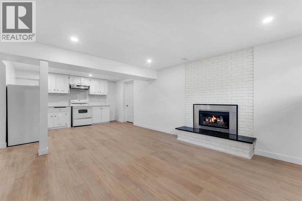 Single Family House Bi-level for Sale in  Hunterquay Way NW Huntington Hills Calgary 