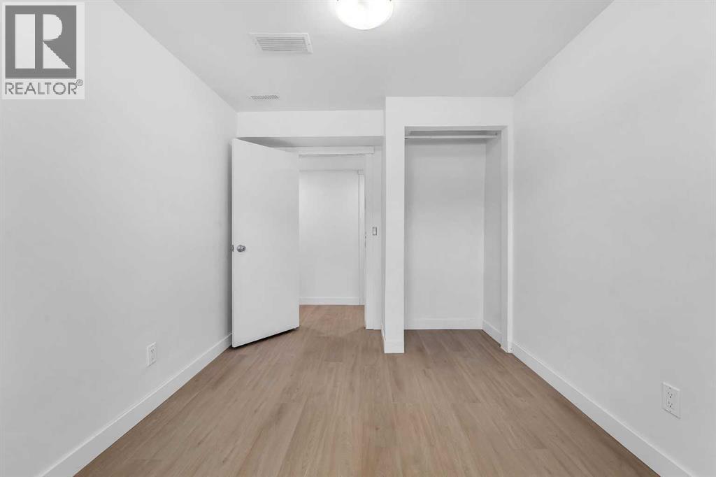 Single Family House Bi-level for Sale in  Hunterquay Way NW Huntington Hills Calgary 