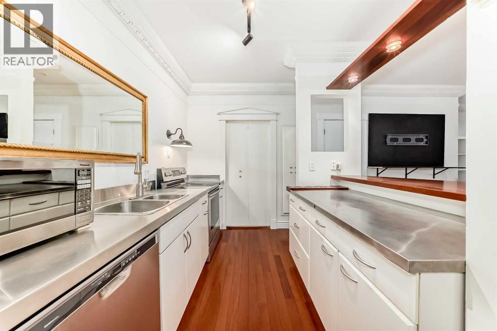 Single Family House for Sale in    Street SW Beltline Calgary 