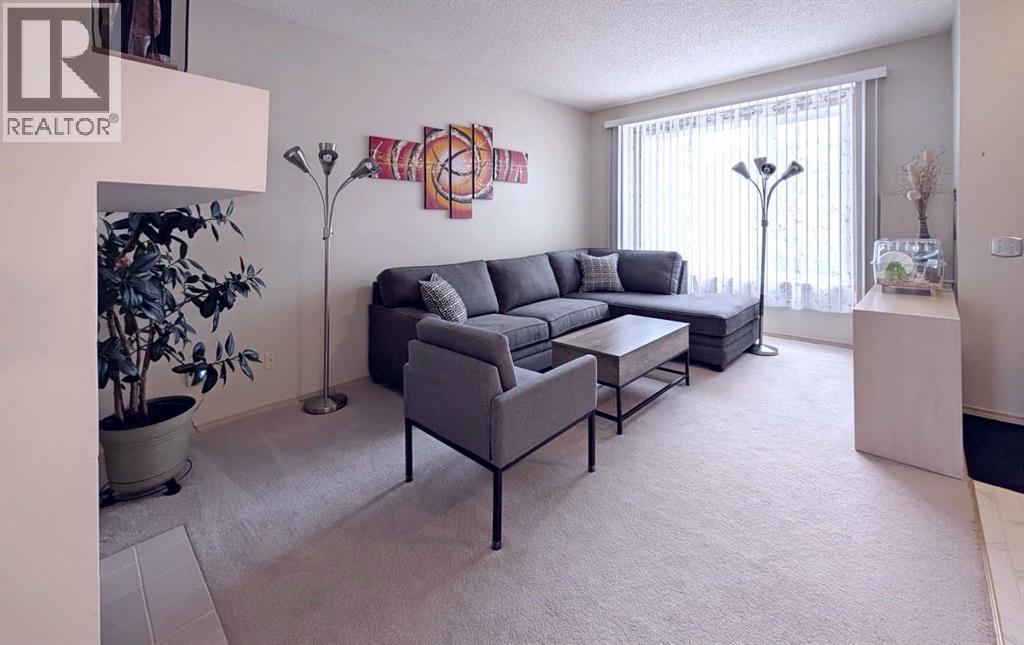 Single Family House for Sale in  Shawbrooke Court SW Shawnessy Calgary 