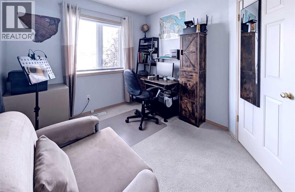 Single Family House for Sale in  Shawbrooke Court SW Shawnessy Calgary 