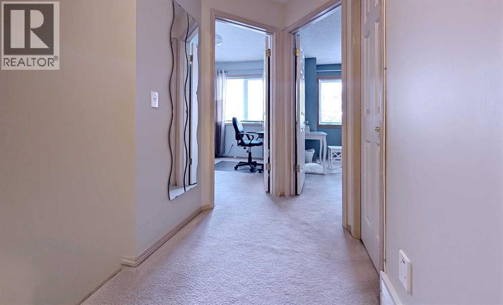 Single Family House for Sale in  Shawbrooke Court SW Shawnessy Calgary 