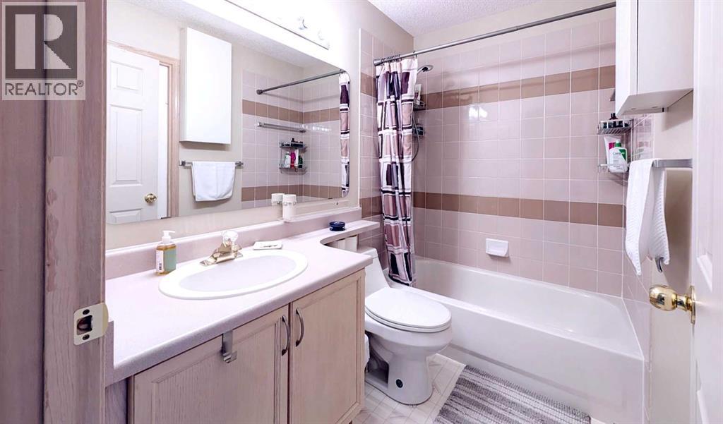 Single Family House for Sale in  Shawbrooke Court SW Shawnessy Calgary 
