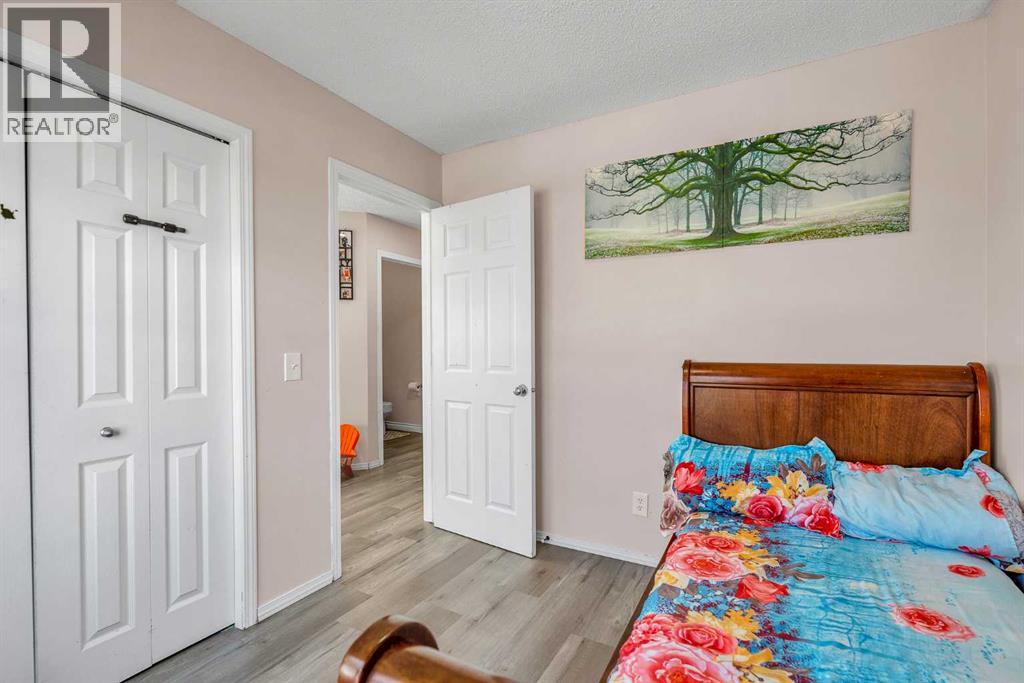 Single Family House for Sale in  Taralake Street NE Taradale Calgary 