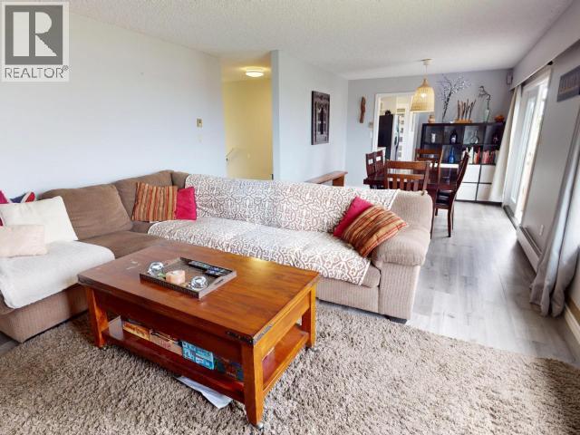 3433 SELKIRK AVE, Powell River