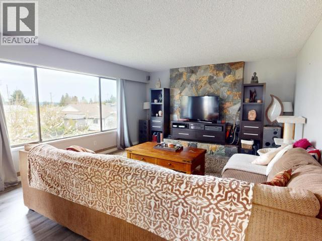 3433 SELKIRK AVE, Powell River