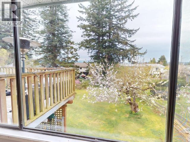 3433 SELKIRK AVE, Powell River