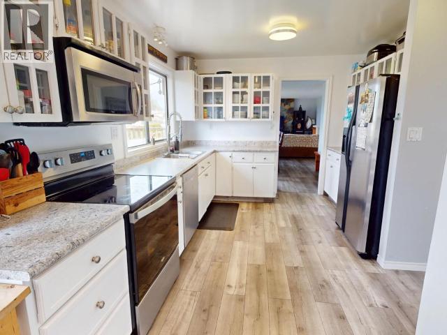 3433 SELKIRK AVE, Powell River