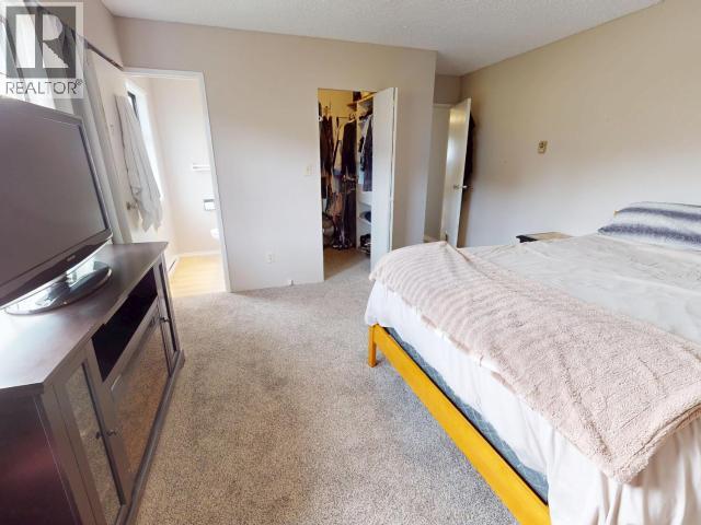 3433 SELKIRK AVE, Powell River